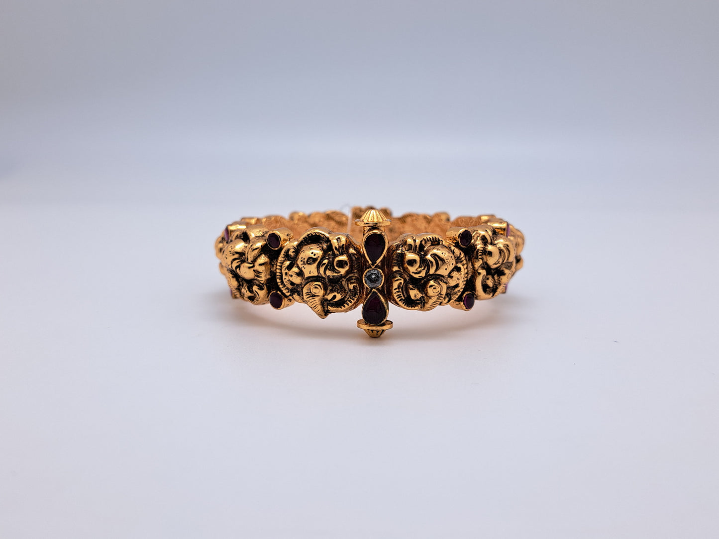 Ruby Stone Annapakshi G.Polished