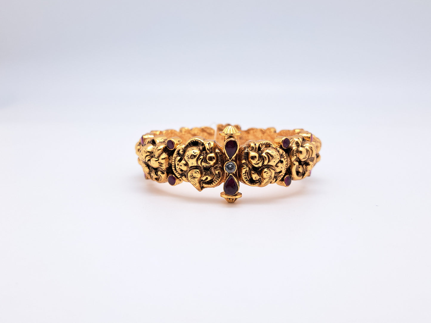 Ruby Stone Annapakshi G.Polished