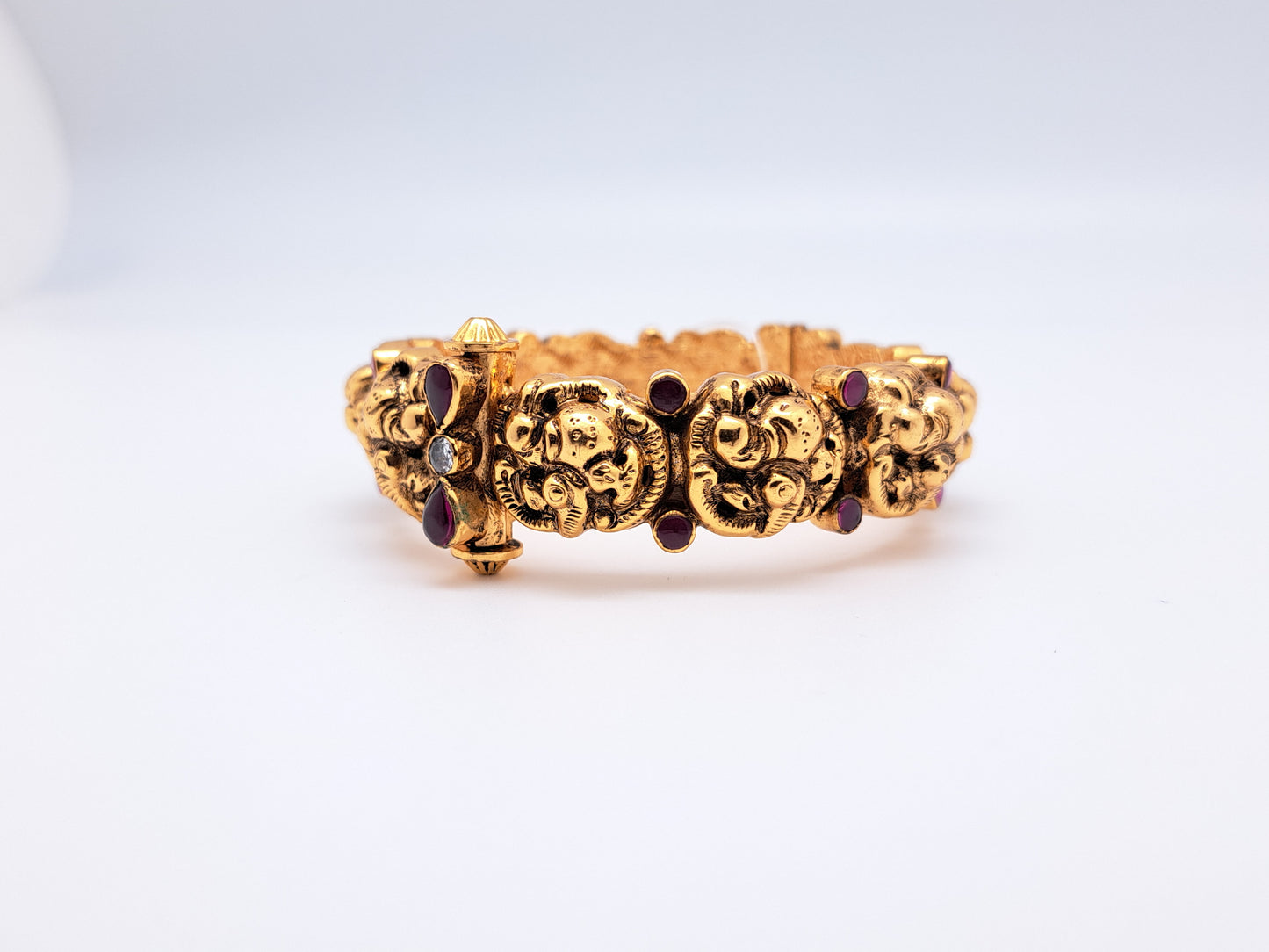 Ruby Stone Annapakshi G.Polished
