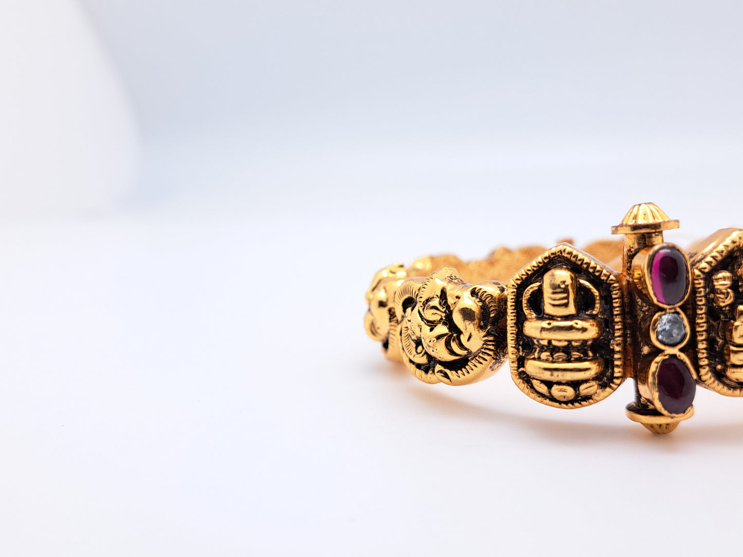 Shiva Parvathi G.Polished screw type Bangle