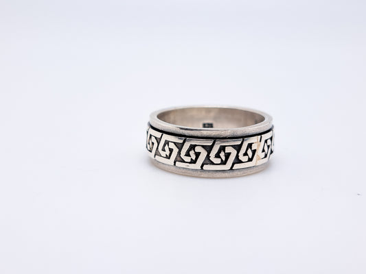 Geo Pattern Runner Ring