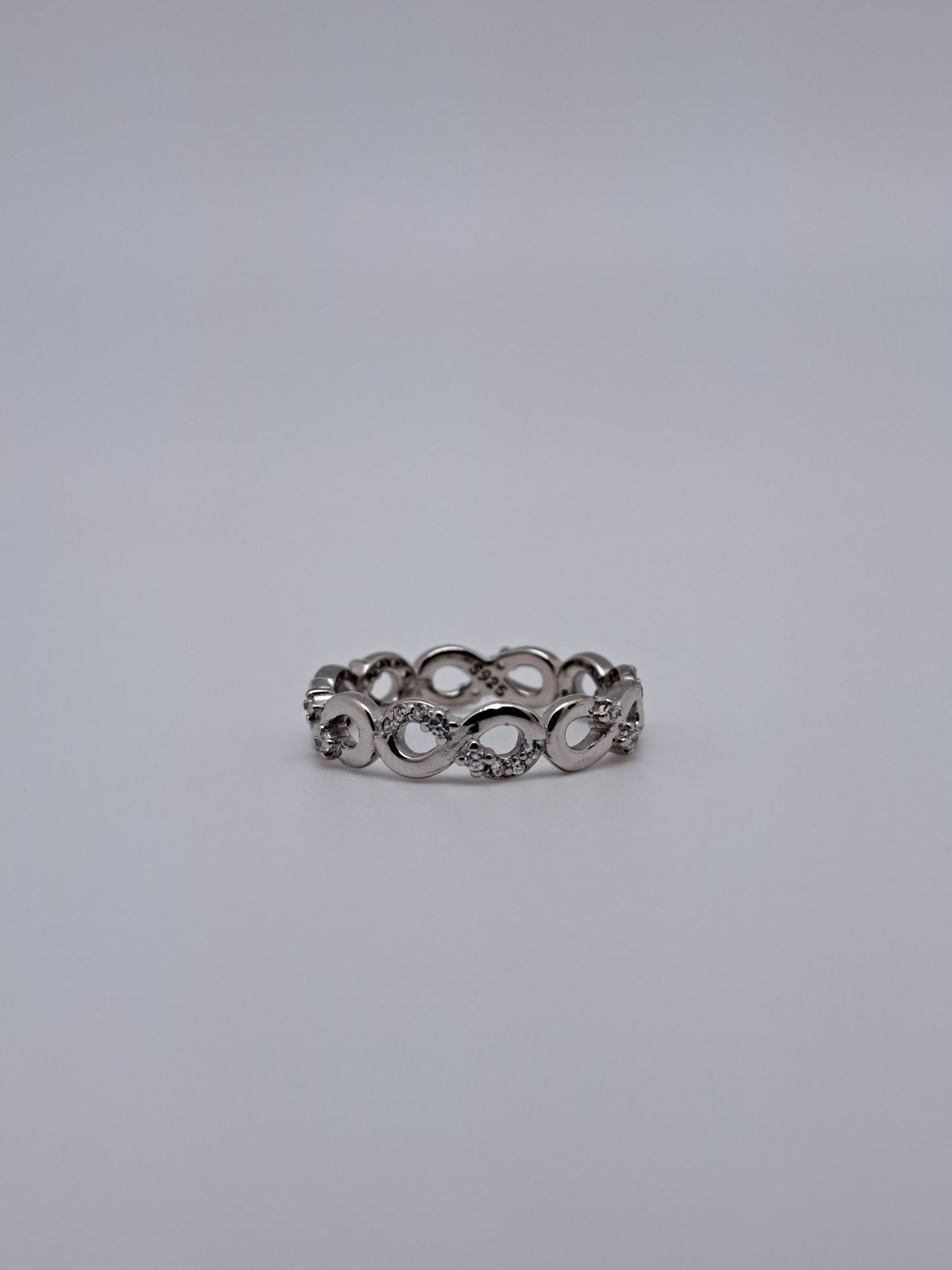 Infinity loop - Silver and stone Ring
