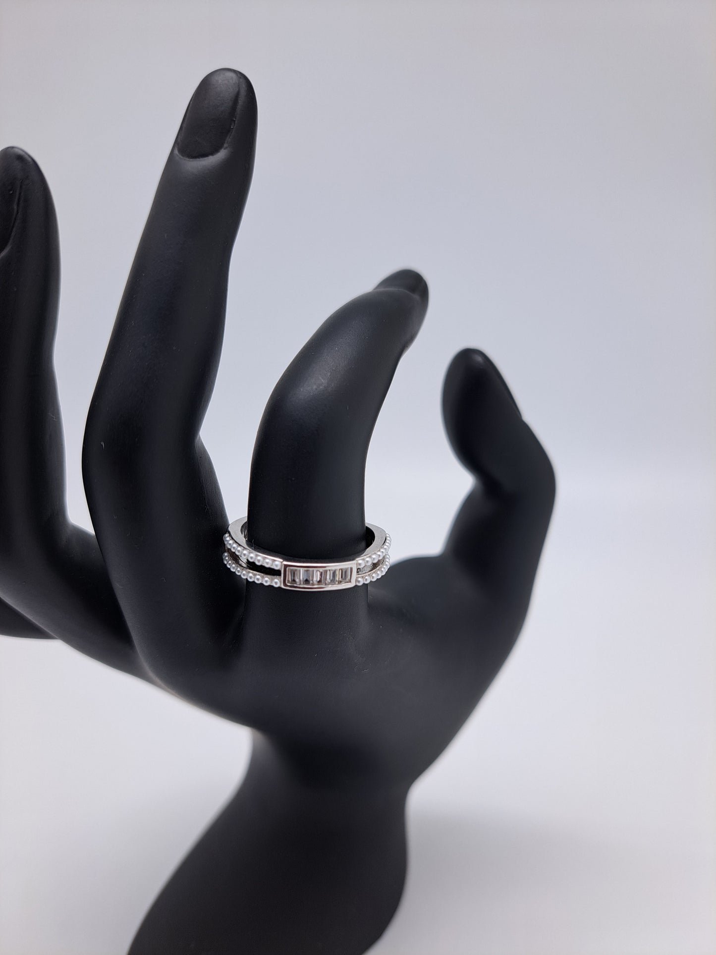 Offset stone circles - Ring