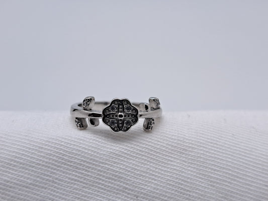 Flower and Leaves - Silver Ring