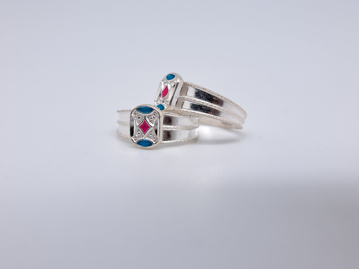 Blue and pink adjustable Hipolish Metti