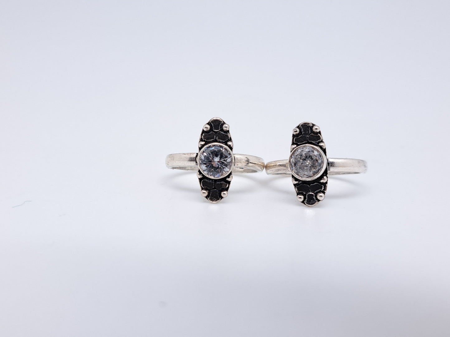 White stone Antique Metti