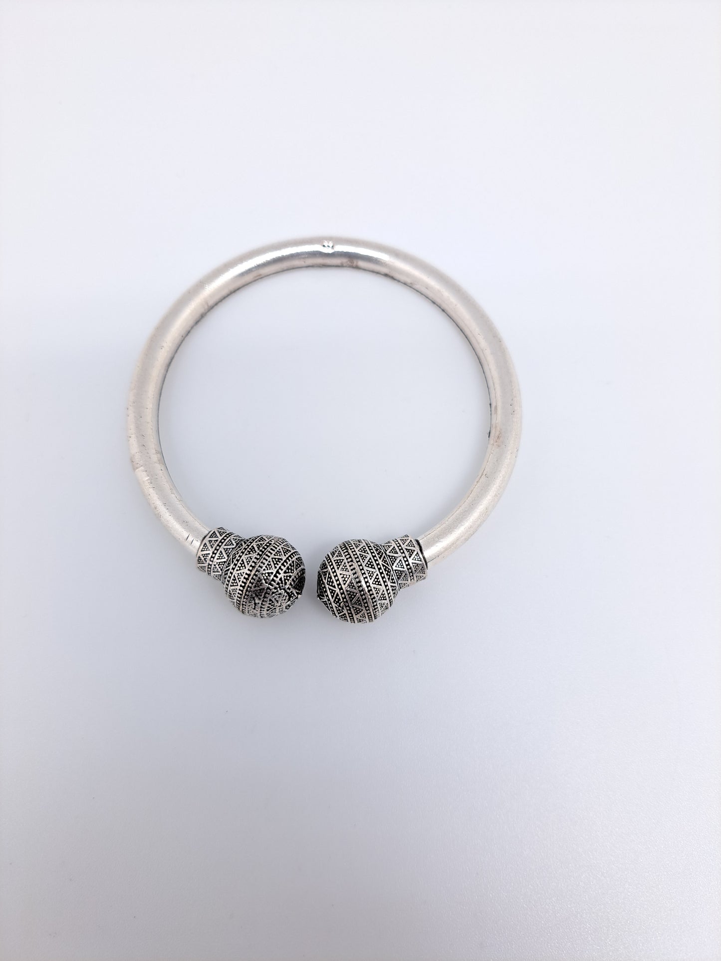 Antique Finish Ball Head Plain Kada
