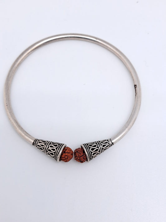 Rudraksh Corner Edge Kada