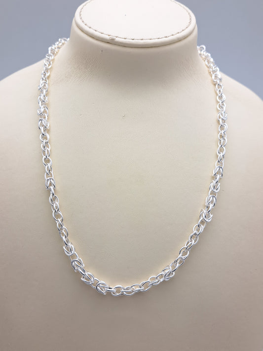 Interlocking 2 line chain