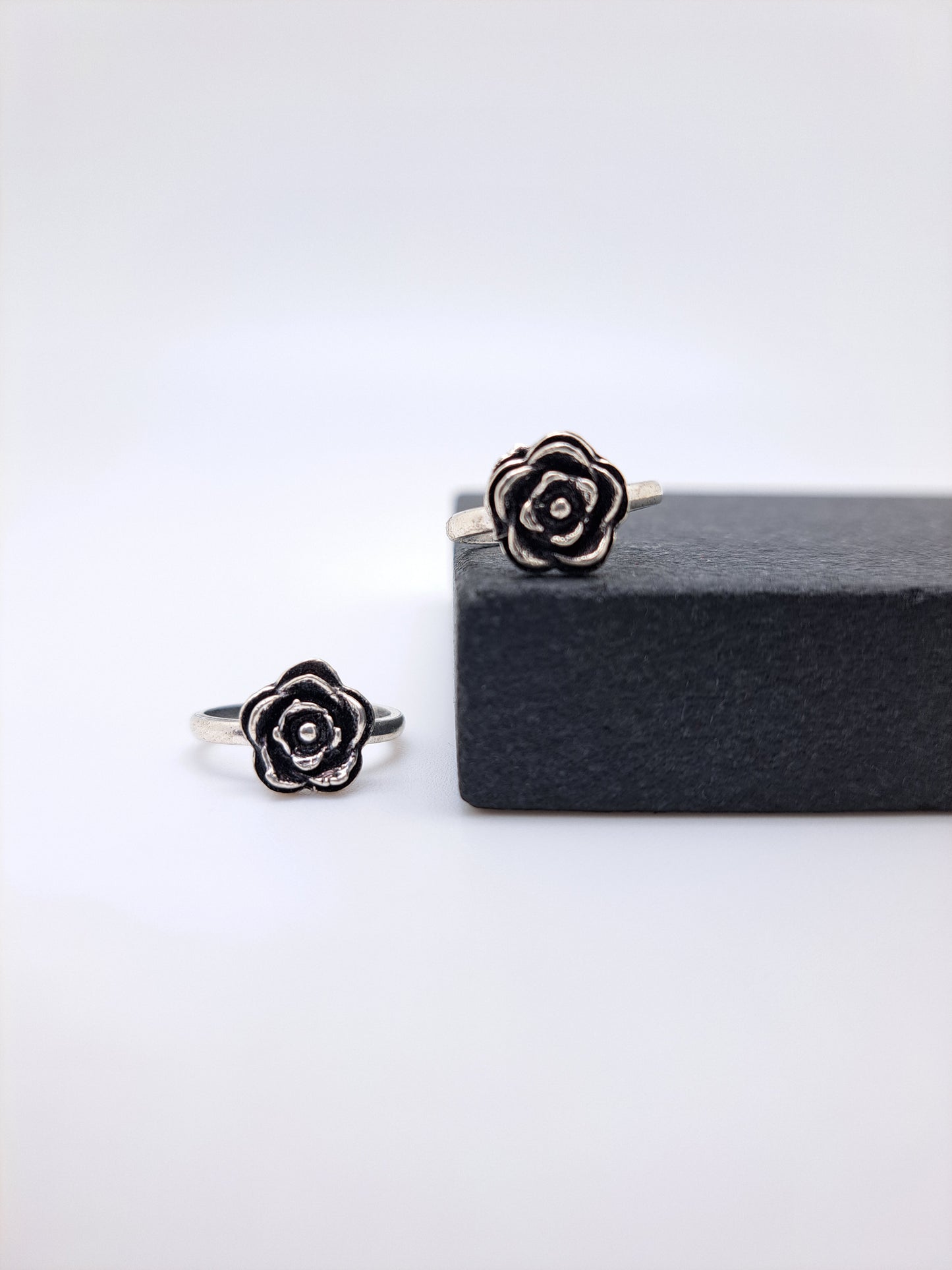 Rose Flower Antique Metti