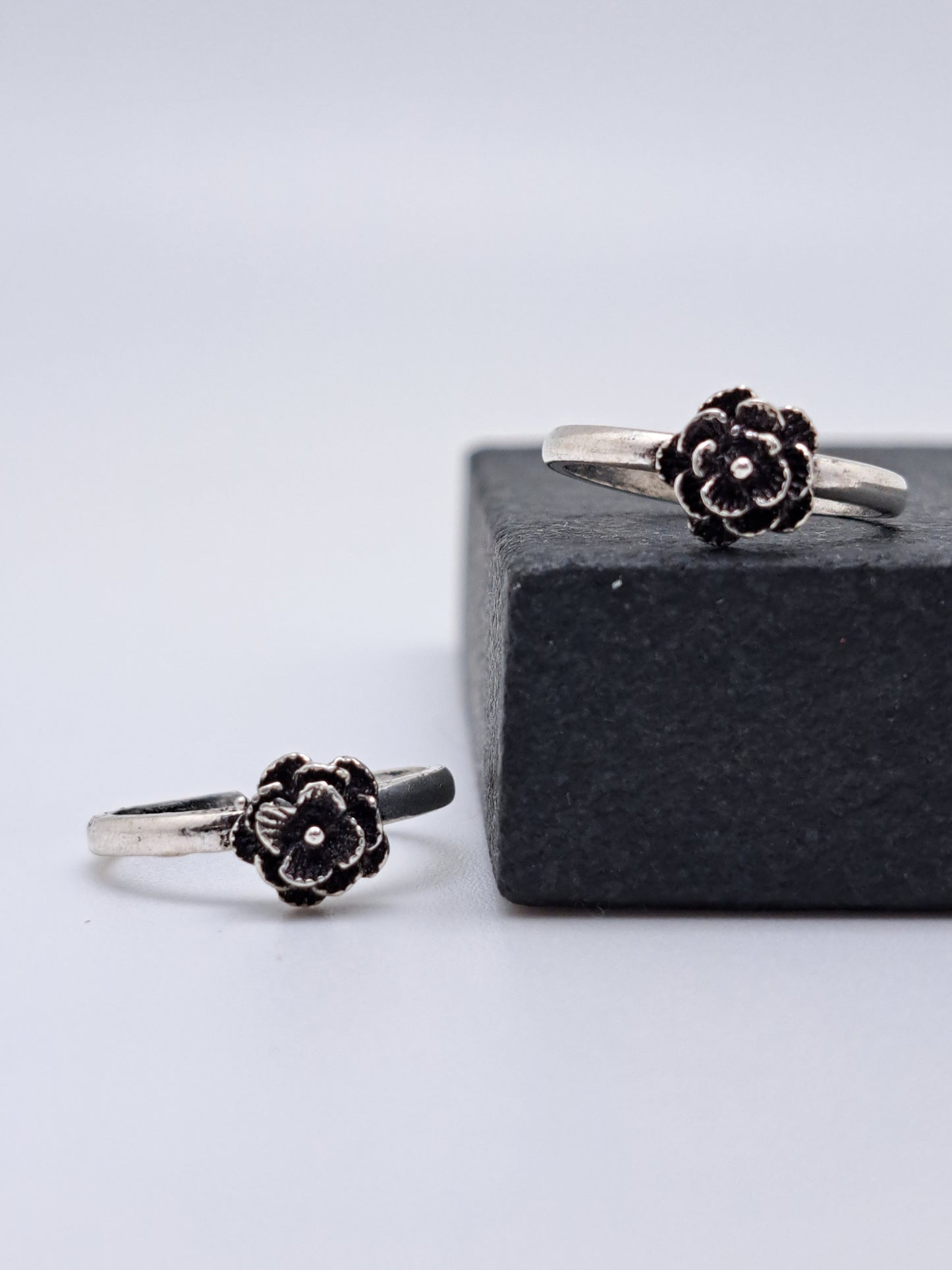 Rose Flower Antique Metti