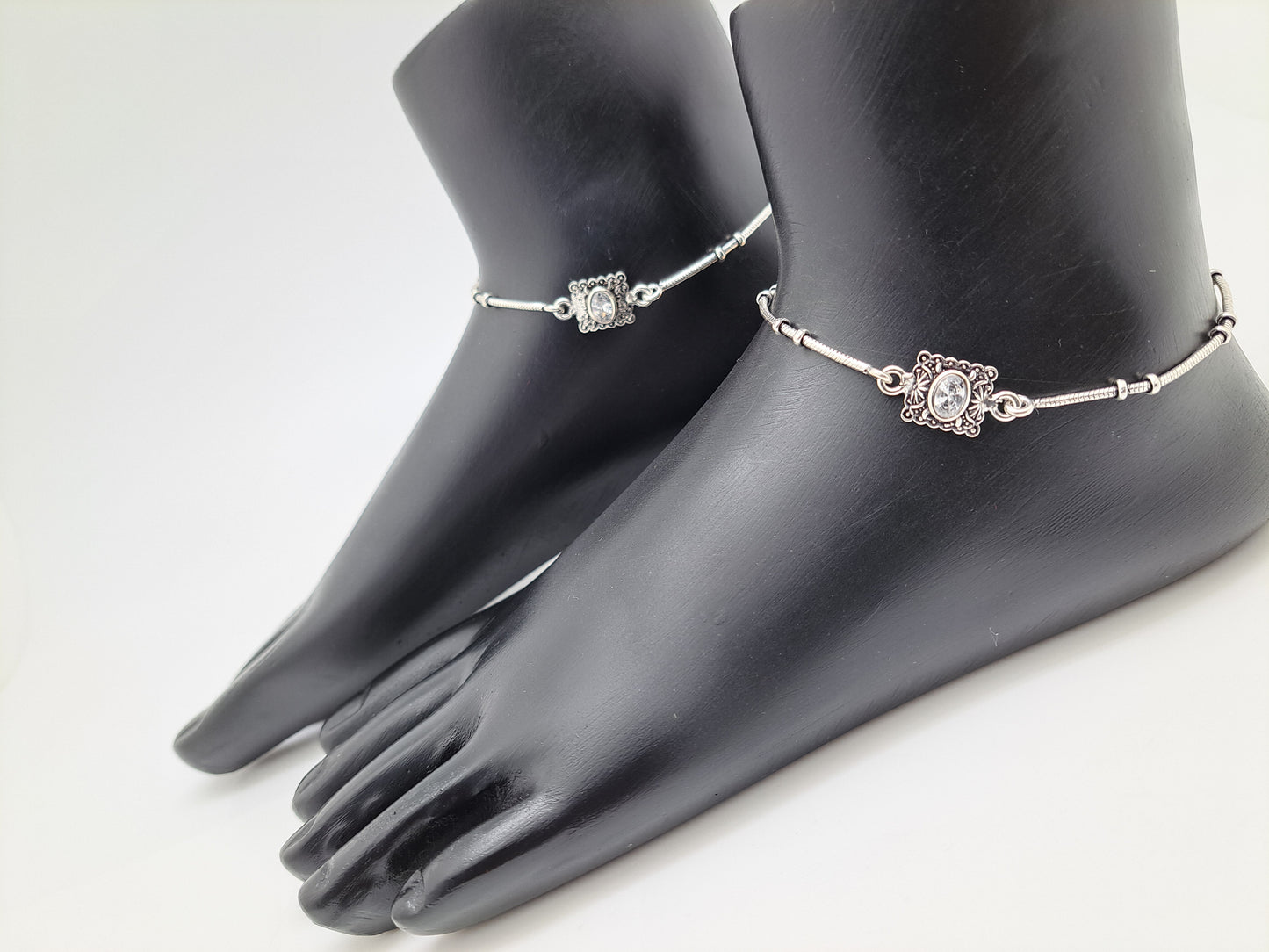 Thin chain Designer Antique Anklet