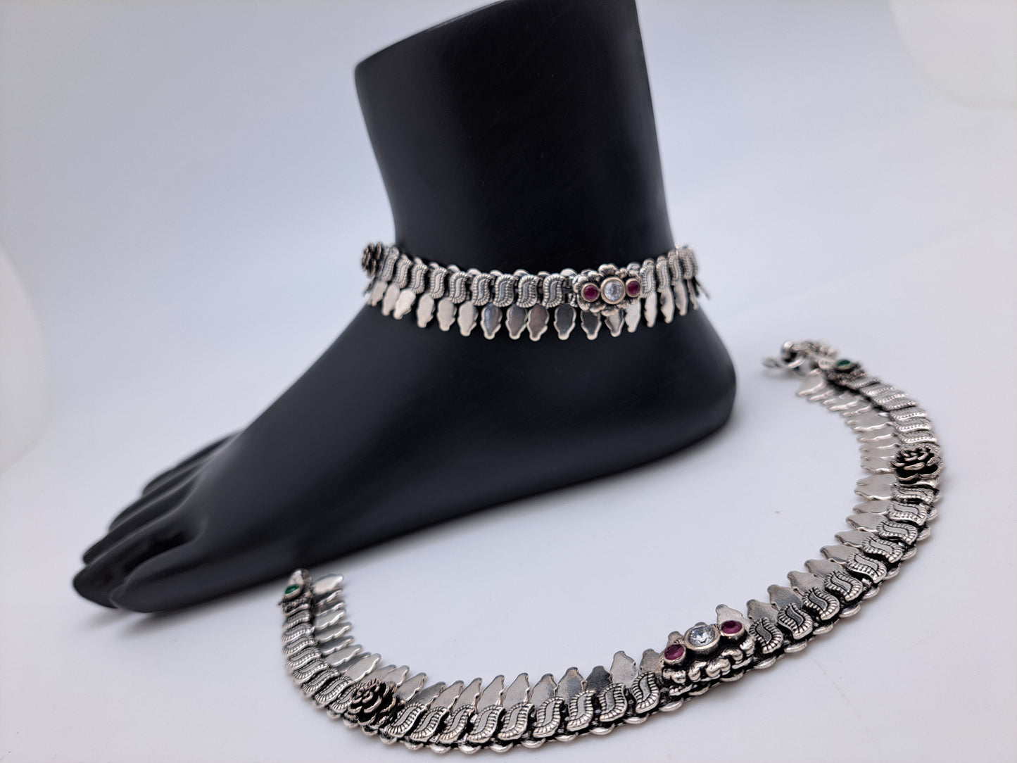 Rose Embossed with R&G Stone Bridal Wear Antique Anklet