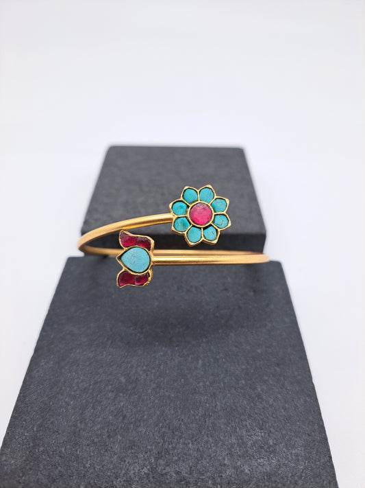 Red & Pale Green Floral Twist Kada