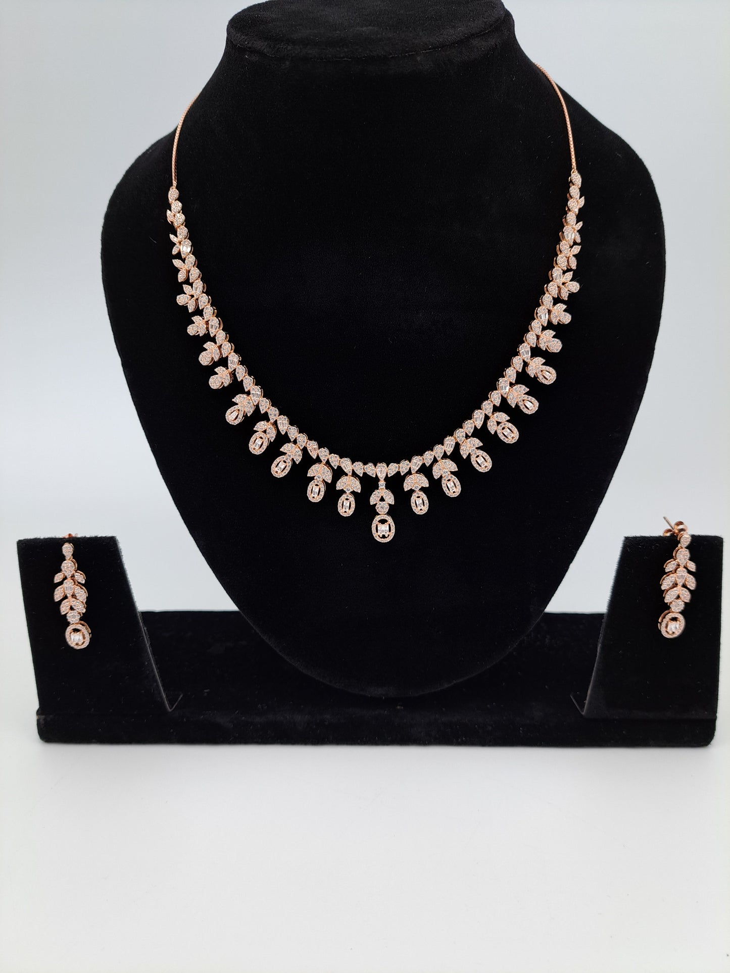 Rosegold Zircon Floral Neck Set