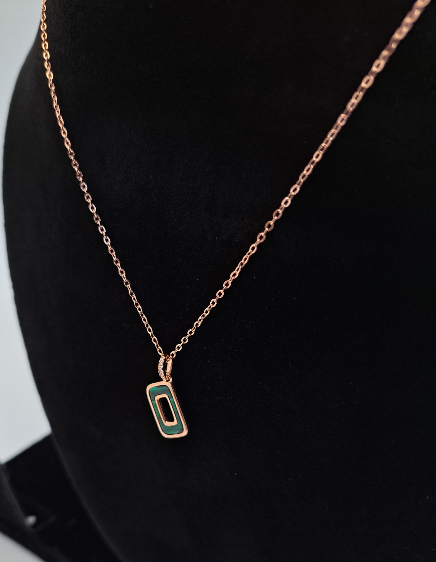 Rose gold chain with Dark Green Pendant