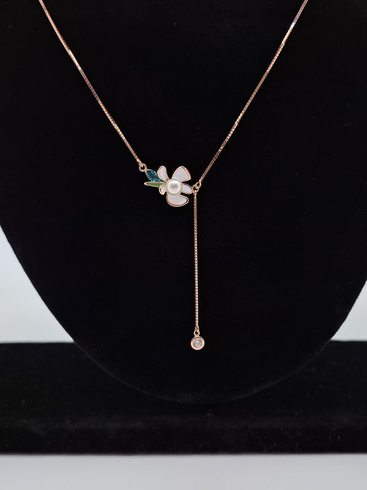 Rose gold chain with a Designer Floral Pendant