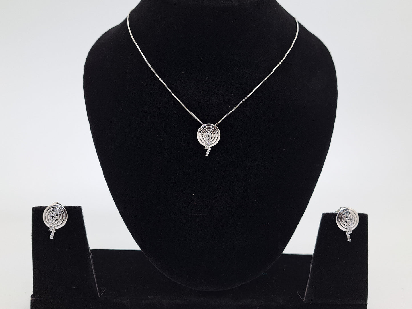 Chain Pendant set + Earring