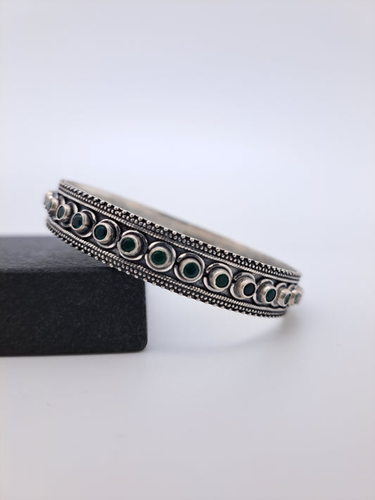 Antique Finish Green Stone Embeded Bangle