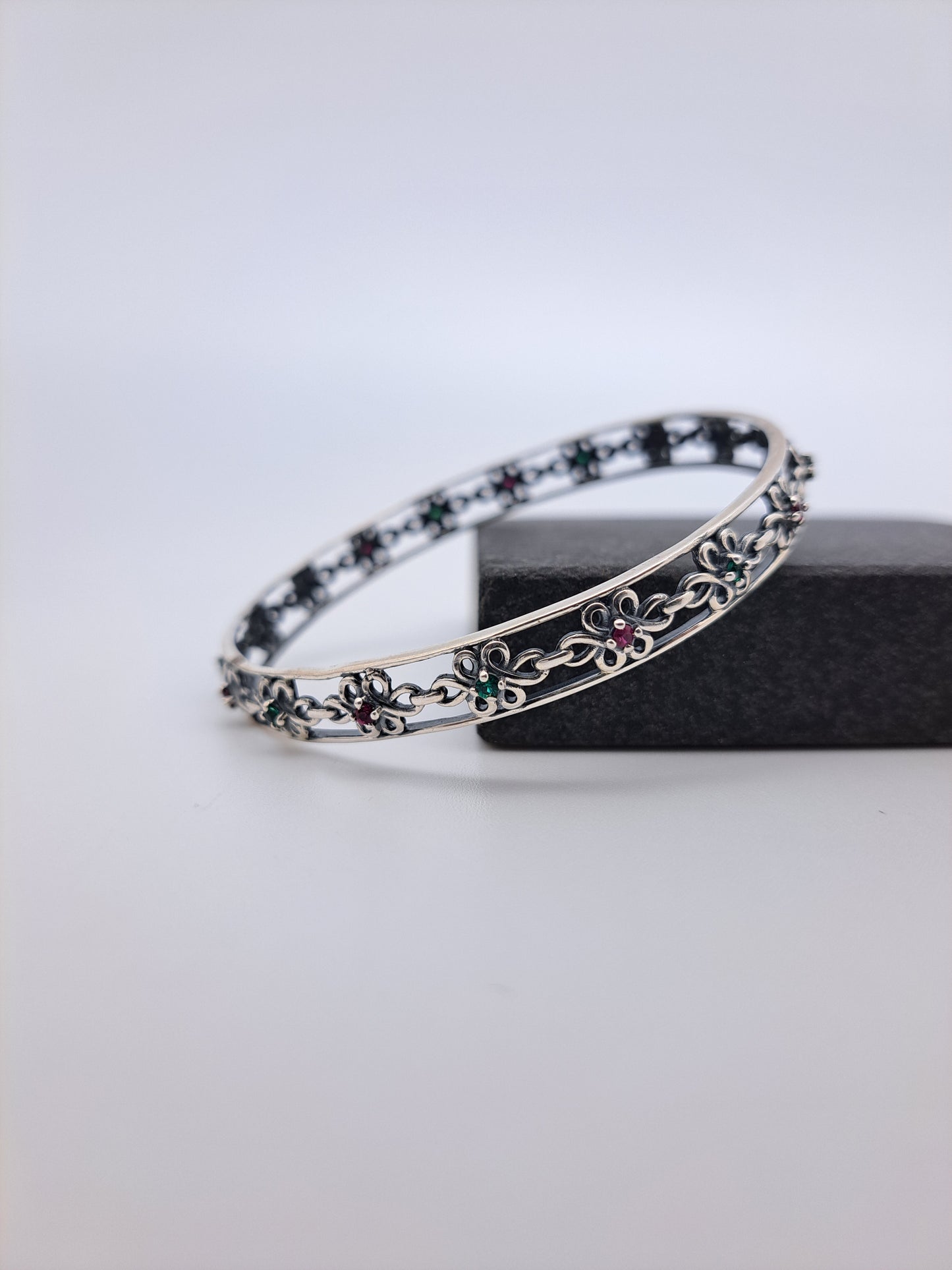 Antique Finish R&G Floral Bangle Single