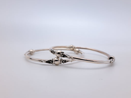 Silver Beaded Design Bangle