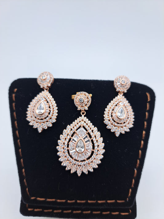 Drop shape MAX Zr RoseGold Pendant