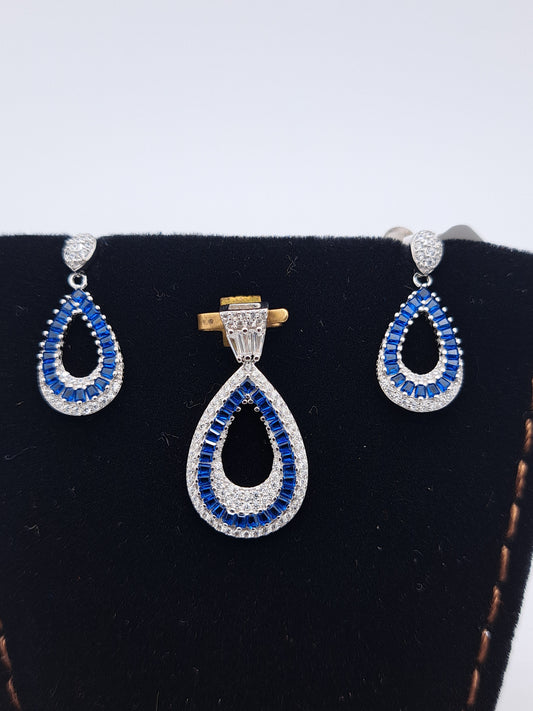 White and Navy Blue Stone Pendant