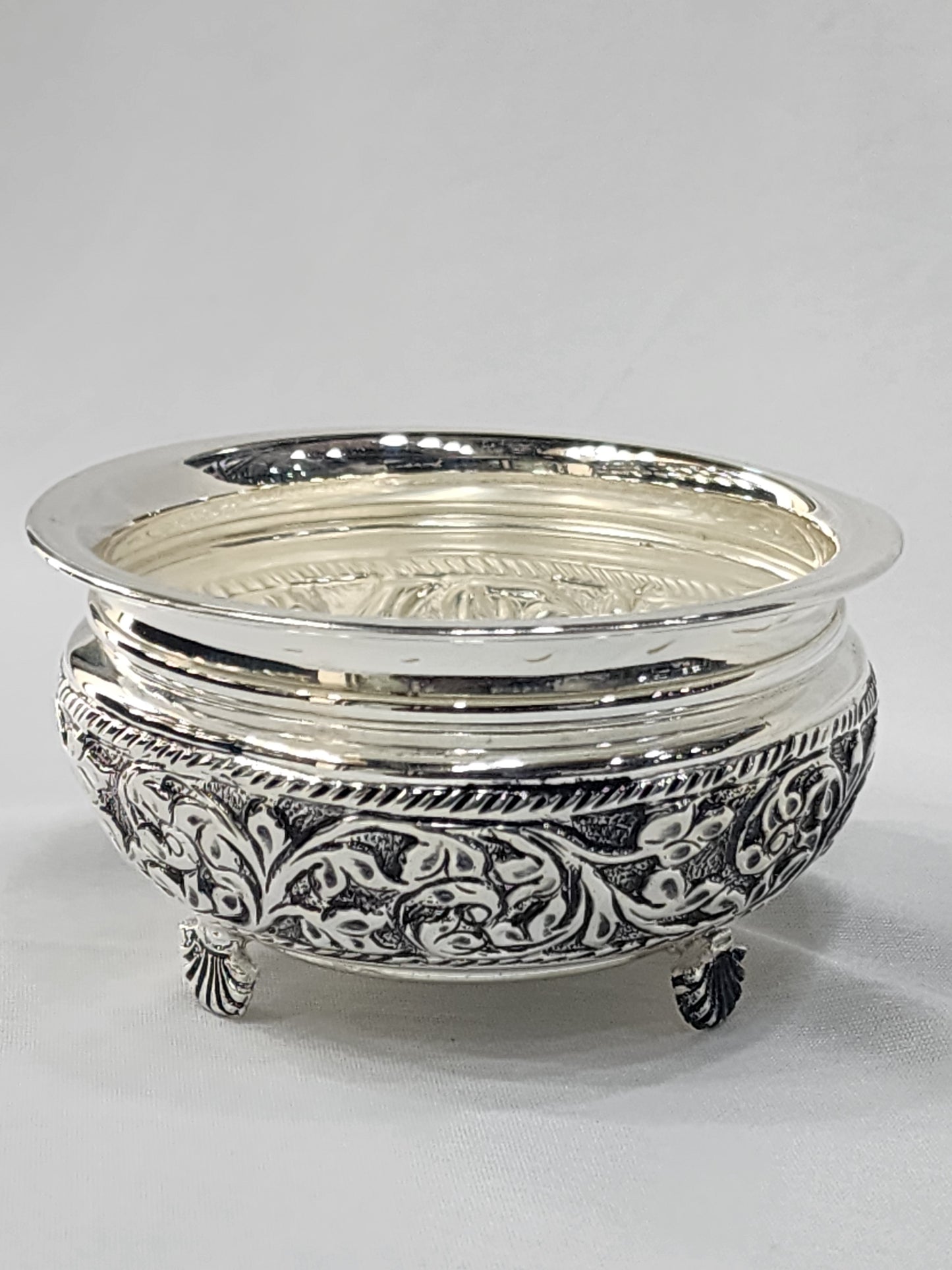 Floral Classic Antique Bowl
