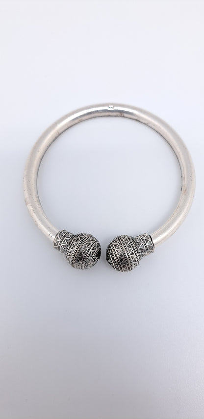 Antique Finish Ball Head Plain Kada