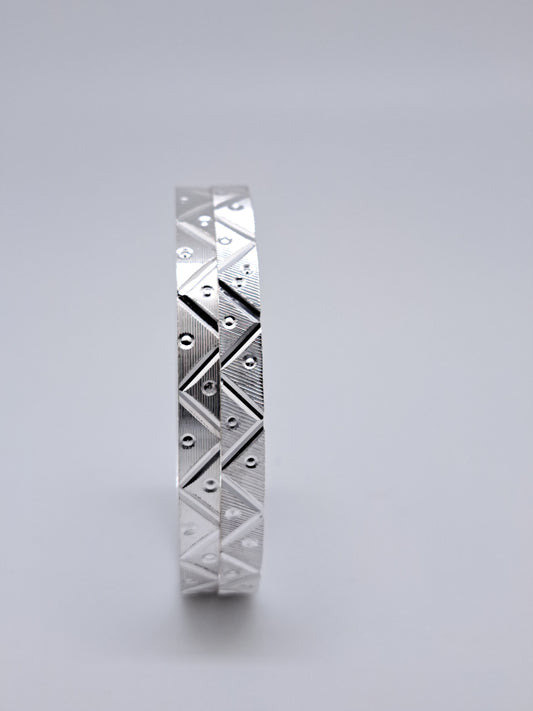 ZizgZag Design Bangle for Kids