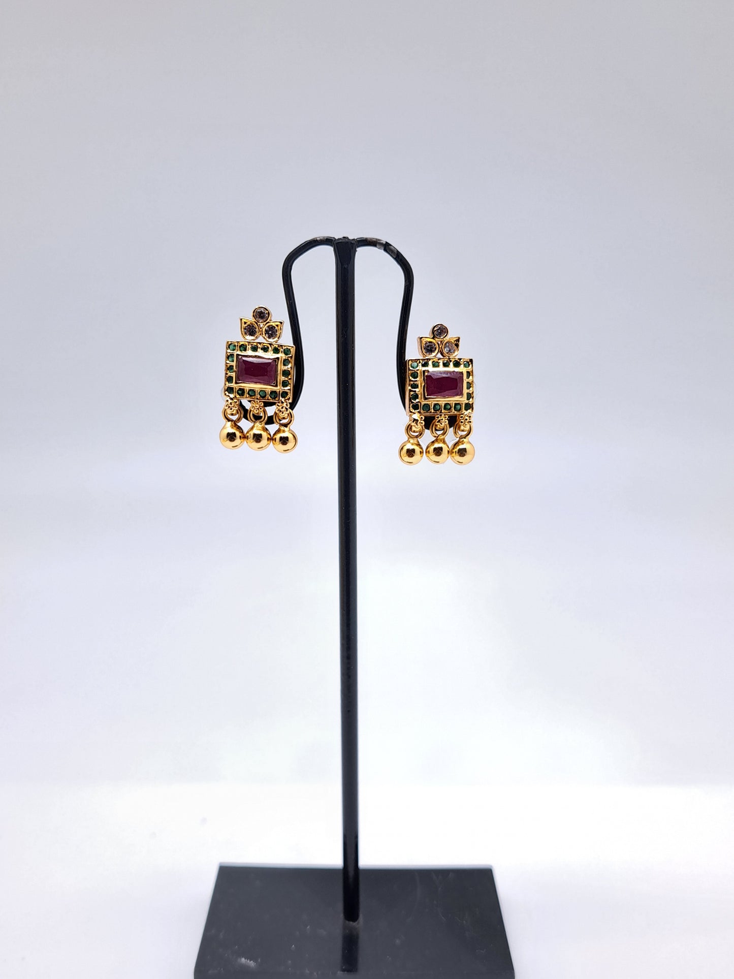 Gold Polish RGW Stone stud