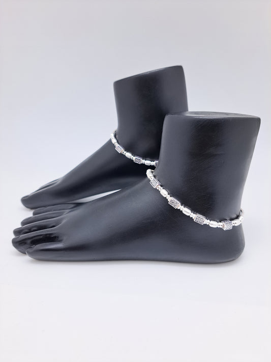 Blackbox Machine Chain Anklet