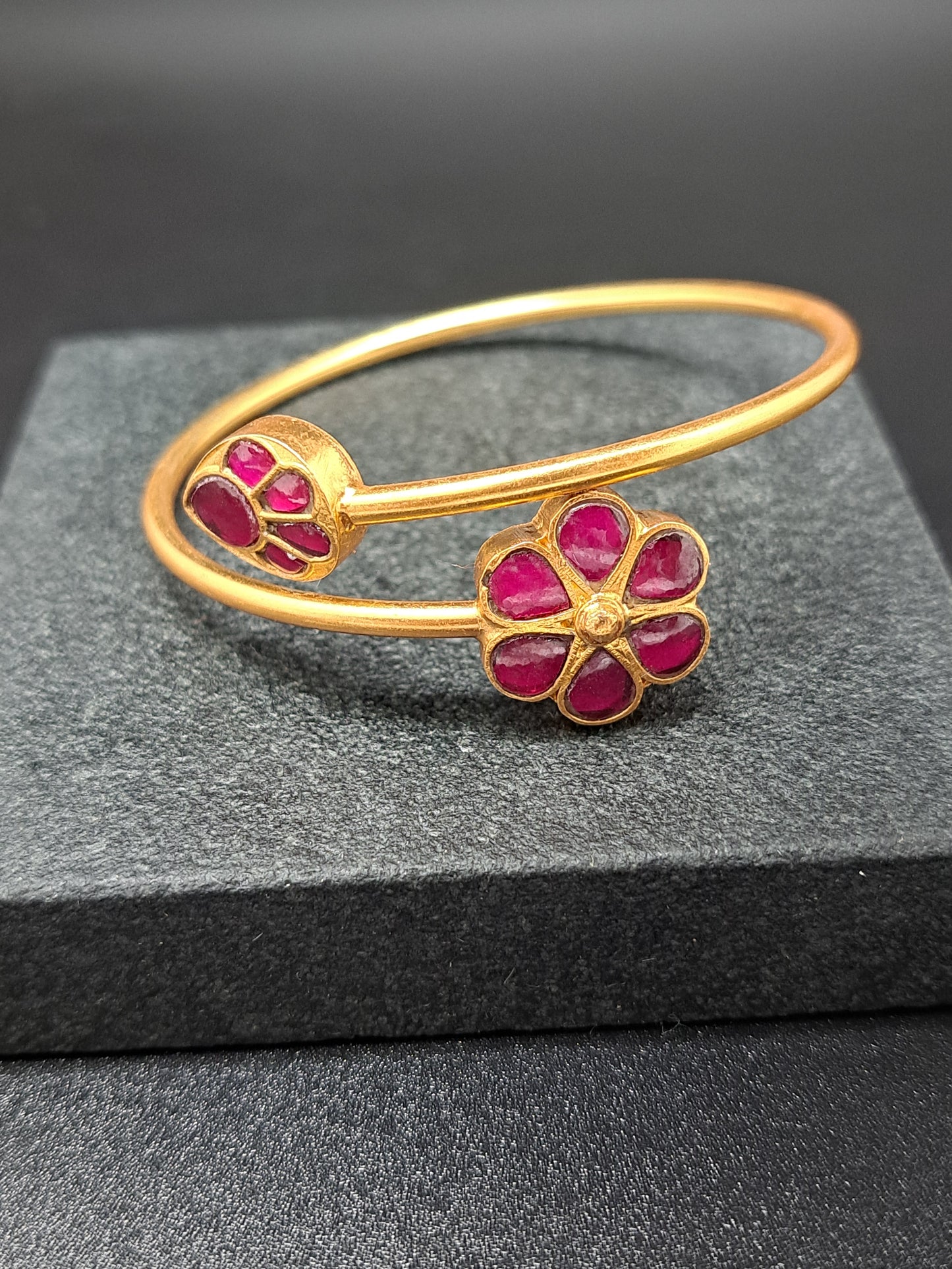 Full Red  Floral Twist Kada