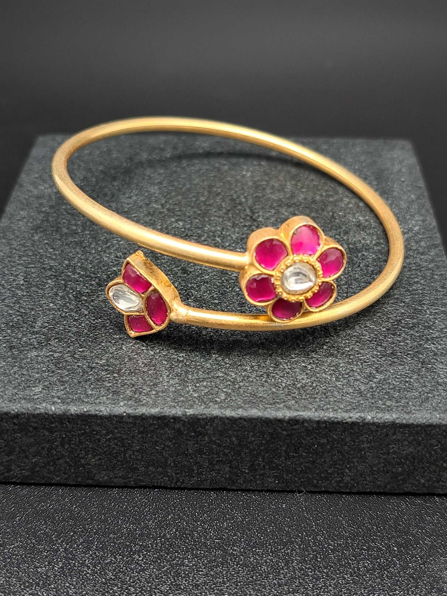 Full Red  Floral Twist Kada