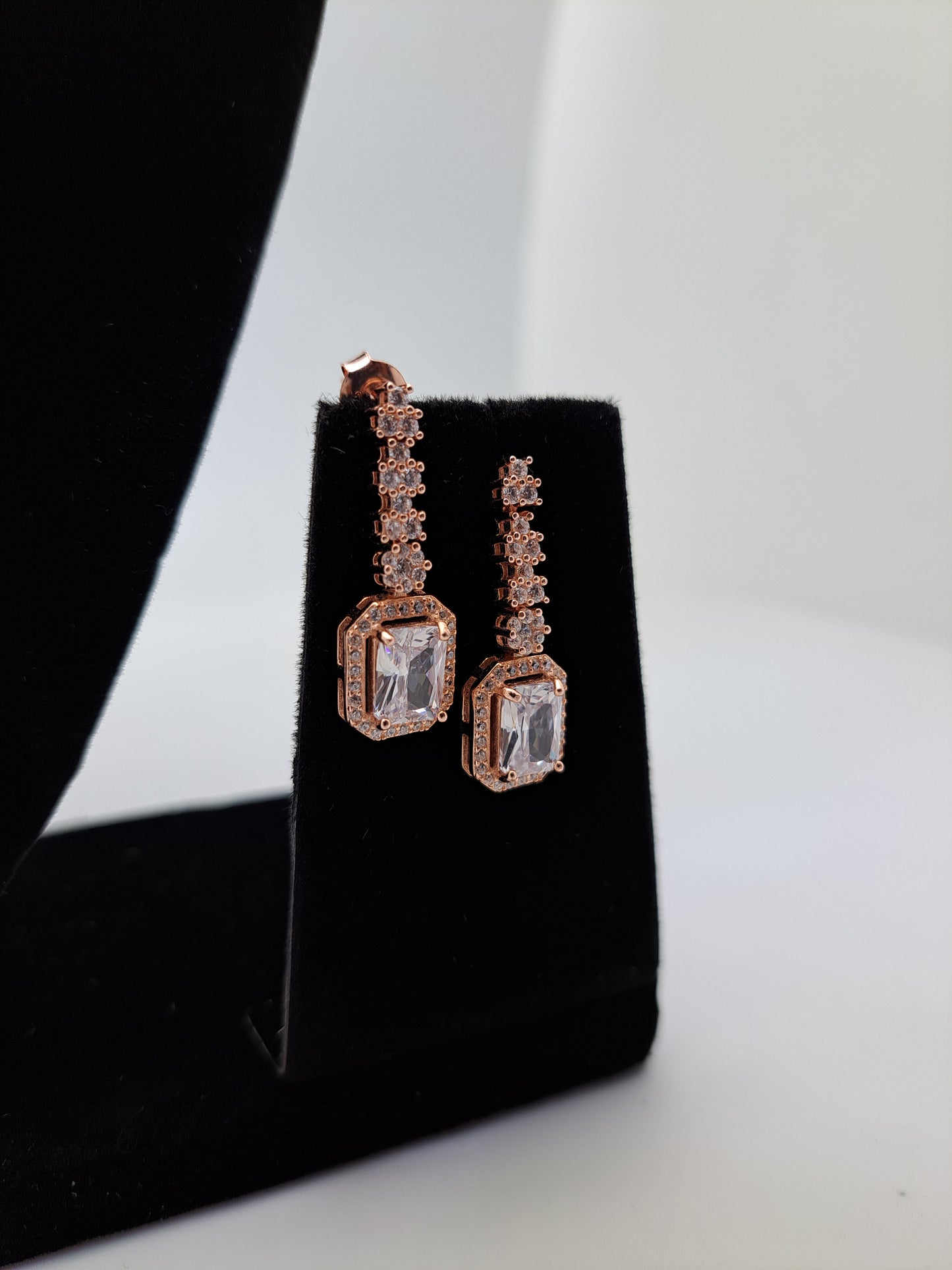White Zircon Necklace Set