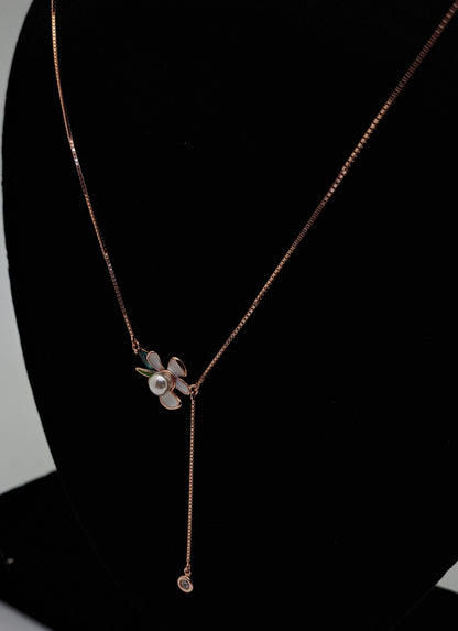 Rose gold chain with a Designer Floral Pendant