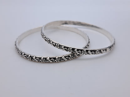 Antique Finish Creeper Designed Bangle